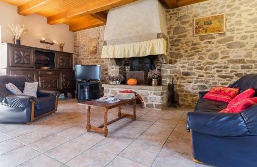 Mesquer House | Maison de Charme Proche Côte avec Jardin, 3 Chambres & Equipements Bébé - FR-1-306-1068