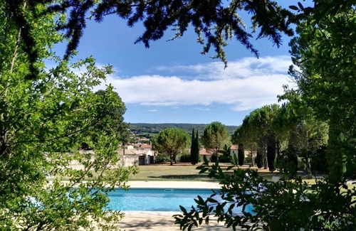 Valreas House | Maison de Famille Avec Beaucoup de Charme et de Caractère, Piscine et Grand Parc