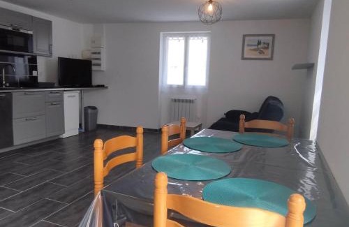 Domino House | Maison de Charme à Domino, Oléron - Idéale pour Familles et Amis, 4 Pers, Proche Plages et Marché - FR-1-778-27