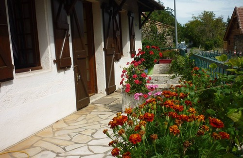 Saint-Martin-Labouval House | Maison de Campagne, Rivière Lot au Fond du Jardin, Randonnées