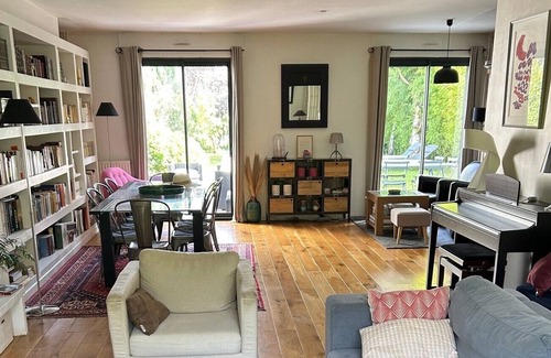 Adamville House | Maison de 4 Chambres 200 m2 - Terrasse et Jardin- à 20 mn de Paris Centre