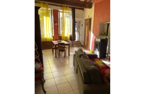 Avallon House | Maison de l horloge