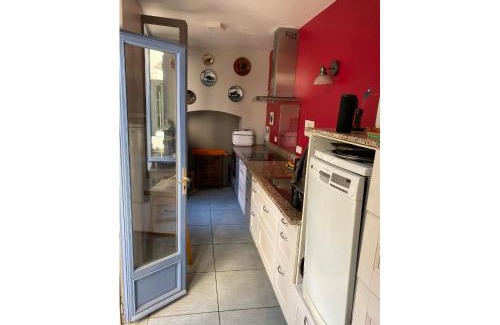 Avallon House | Maison de l horloge
