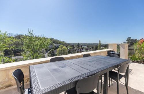 Bourre House | Maison de la Dube - Valley view