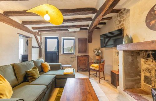 Bourre House | Maison de la Dube - Valley view