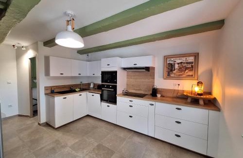 Aubeterre-sur-Dronne House | Maison de la Prairie
