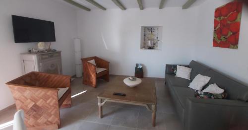 Aubeterre-sur-Dronne House | Maison de la Prairie