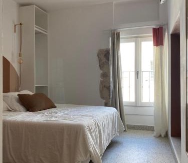 Leucate House | Maison de la Place, chambre Célestine et Alphonsine