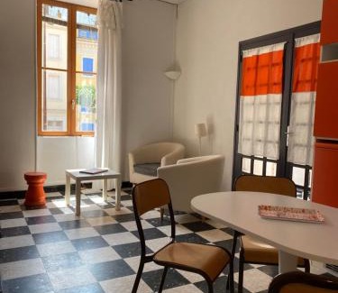Leucate House | Maison de la Place, chambre Célestine et Alphonsine