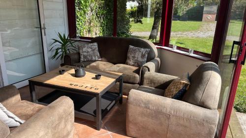 Feuquieres-en-Vimeu Villa | Maison de maître. Calme, WIFI, Cour fermée.