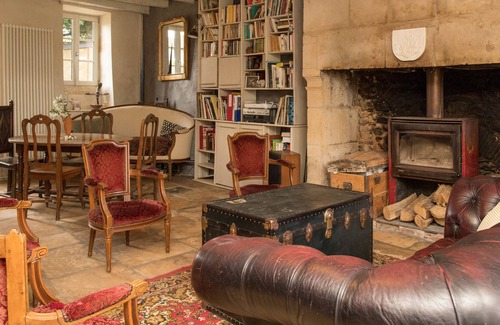 Marnay House | Maison de Maitre, ancien logis du XVIIe