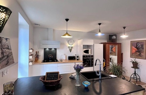 Meyssac House | Maison de Marie - T2 Clim/Terrasse - Meyssac Bourg