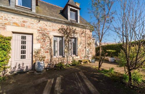 Loguivy House | Maison de pecheurs avec vue sur mer et Brehat