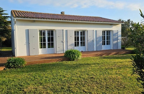 Ars-en-Re House | Maison de Plage sur Terrain Arboré