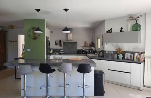 Prades-le-Lez Villa | Maison de Vacances Dans le Sud