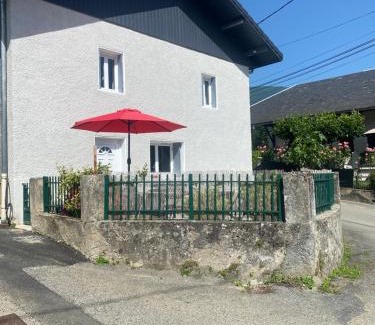 La Motte-Servolex House | Maison de village entre lac et montagne