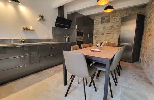 Saint-Restitut Ski Chalet | Maison de village, avec piscine, Saint-Restitut