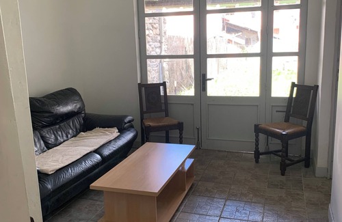 Aston House | Maison de Village 8 Couchages Dans Charmant Petit Village de Montagne