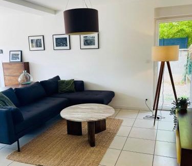 Chanas Apartment | Maison de village - Idéal famille ou séjour pro