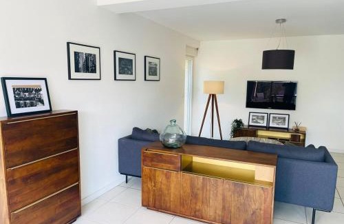Chanas Apartment | Maison de village - Idéal famille ou séjour pro