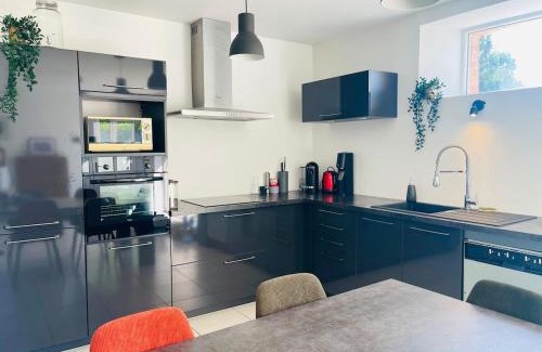 Chanas Apartment | Maison de village - Idéal famille ou séjour pro