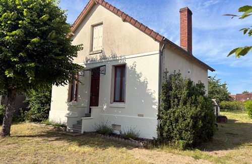 Briare House | Maison de Ville Avec Jardin Proche du Pont Canal