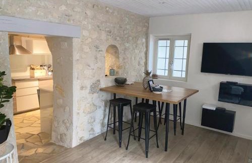 La Falaise Apartment | Maison de ville-idéale pour les déplacements pros-35min Paris-versailles-Giverny-