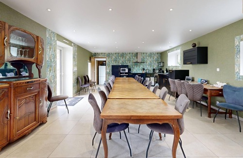 Le Beny Bocage Cottage | Maison des Bruyères 25 people : unusual housing, spa, Billard