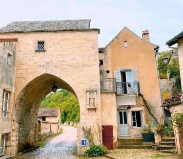 Noyers-sur-Serein House | Maison des Gardes in Noyers-sur-Serein