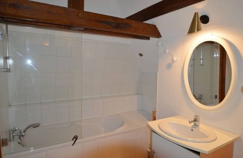 Hautefort Cottage | Maison des Pres | House in the Meadow