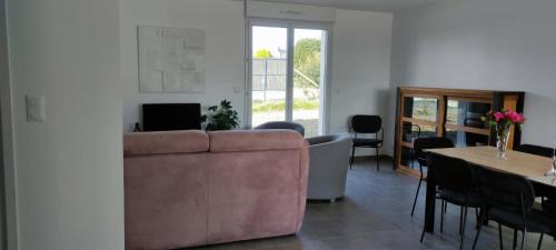 Matignon House | Maison des Rossignols Matignon