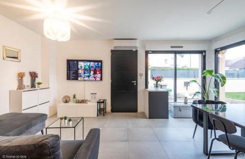 Tremblay-en-France House | Maison Design 2 CH proche CDG, Paris