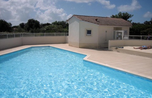 Vaux-sur-Mer House | Maison domaine des hautes folies