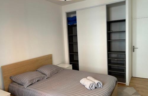 Quartier Chorier-Berriat Apartment | Maison Dormoy, appartement 2 Chambre - Gare - Centre ville