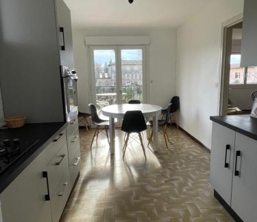 Livron-sur-Drome House | Maison dromoise jardin rivière à 5 min