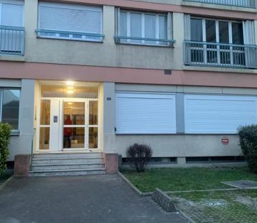 Troyes Apartment | Maison du Bonheur 2 à TROYES Logement entier avec parking