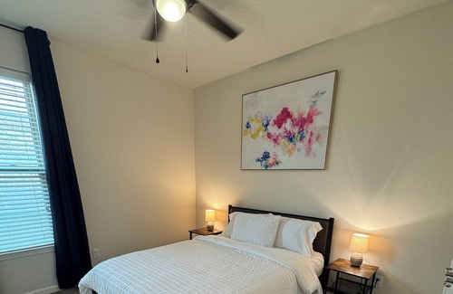 Carlyss House | Maison du Café- Pond View w/ Nespresso & Study. 3 Queen Beds, White linens.