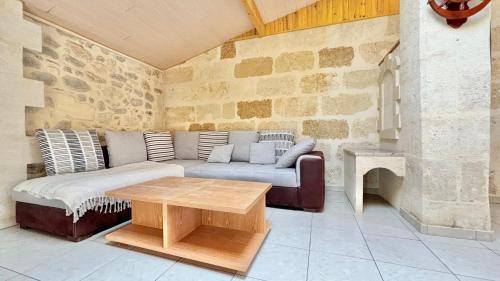 Saint-Mariens House | Maison du camplat