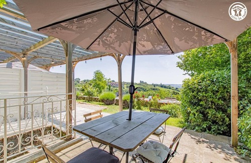 Saint-Sernin-du-Plain House | Maison du Mont Rome - Saint Sernin DU Plain