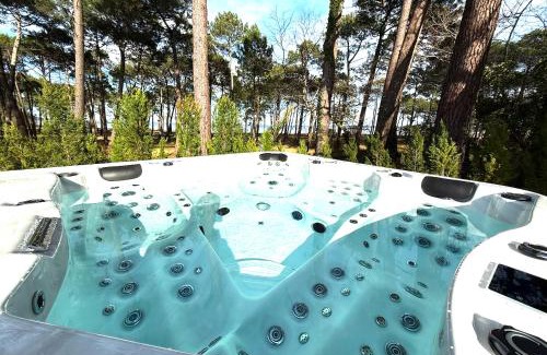 Biscarrosse Villa | Maison du Lac avec Lagon, Spa de Nage, Jacuzzi