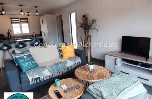 Le Grand-Village-Plage House | Maison du Maine