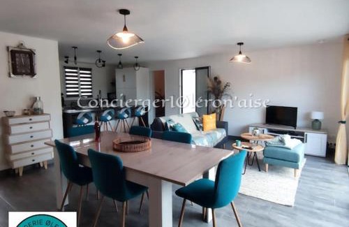 Le Grand-Village-Plage House | Maison du Maine