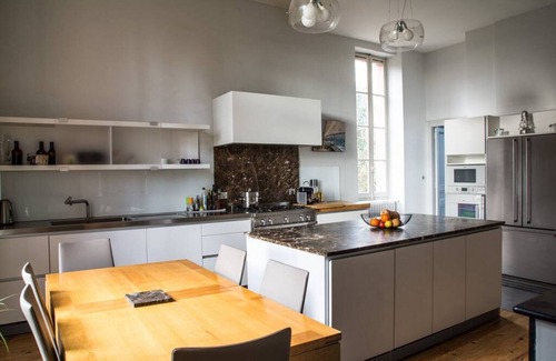 Quint-Fonsegrives Villa | Maison du Parc · Family country home with pool