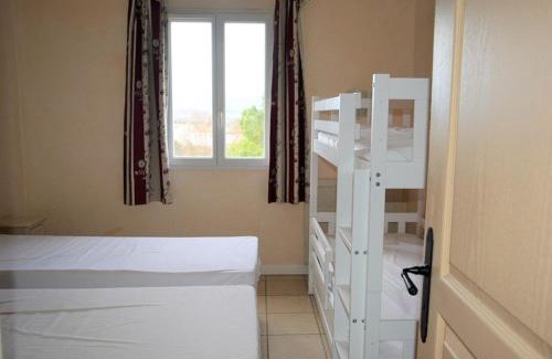 Rouret House | Maison Duplex 5p avec Terrasse, WIFI et Parking, Grospierres - FR-1-382-86
