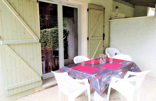 Vallon-Pont-d'Arc House | Maison duplex avec terrasse, piscine chauffée, 6 pers., Vallon-Pont-d'Arc. - FR-1-382-21