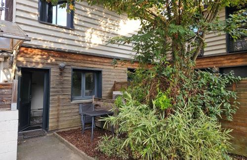 Sainte-Anne - Faubourg Noyon House | Maison Duplex Confort-Coté Cour et Jardins-Centre Gare