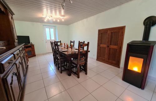 Orsennes House | Maison en Berry avec jardin clos près du lac d'Eguzon - FR-1-591-651