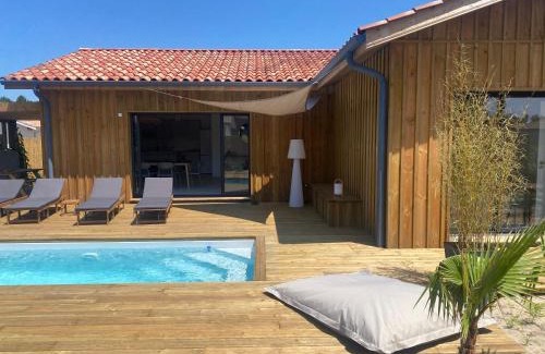 Lit-et-Mixe Villa | Maison en bois avec piscine proche de la plage