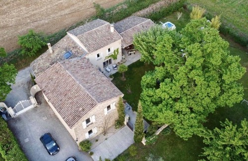 Beaumont-les-Valence House | Maison en Pierre Avec Jacuzzi