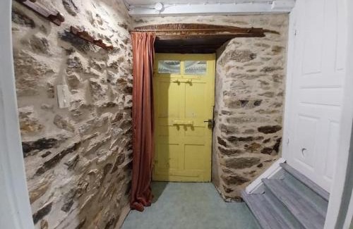 Pradinas House | maison en pierres